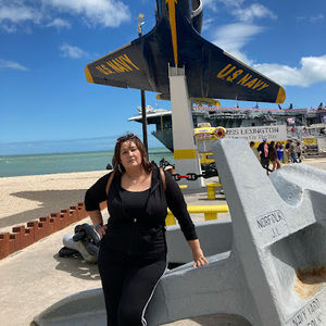 Meet your Posher, Esmeralda